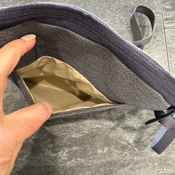 Bellroy Gray Crossbody Bag - Picture 3 of 6